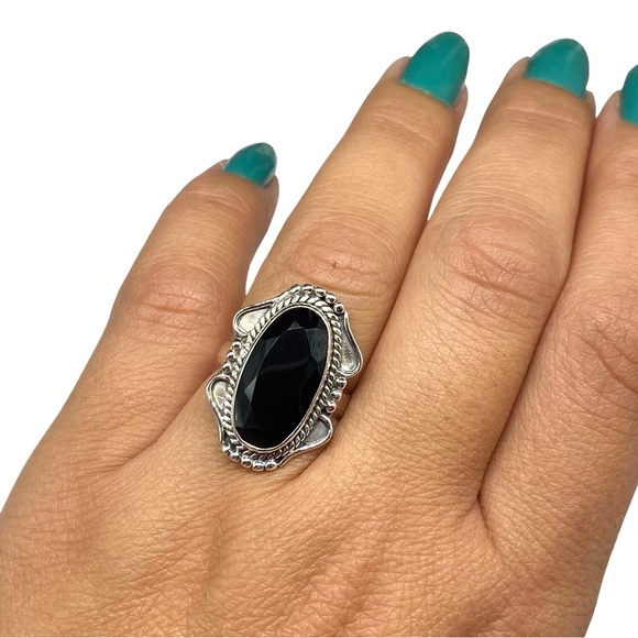 Black Onyx Ring Size 6 Solid 925 Sterling Silver Long Oval Shaped Boho Stone - Picture 4 of 9